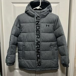 New Kids Under Armour Puffer Jacket With Fleece Hood Size Medium